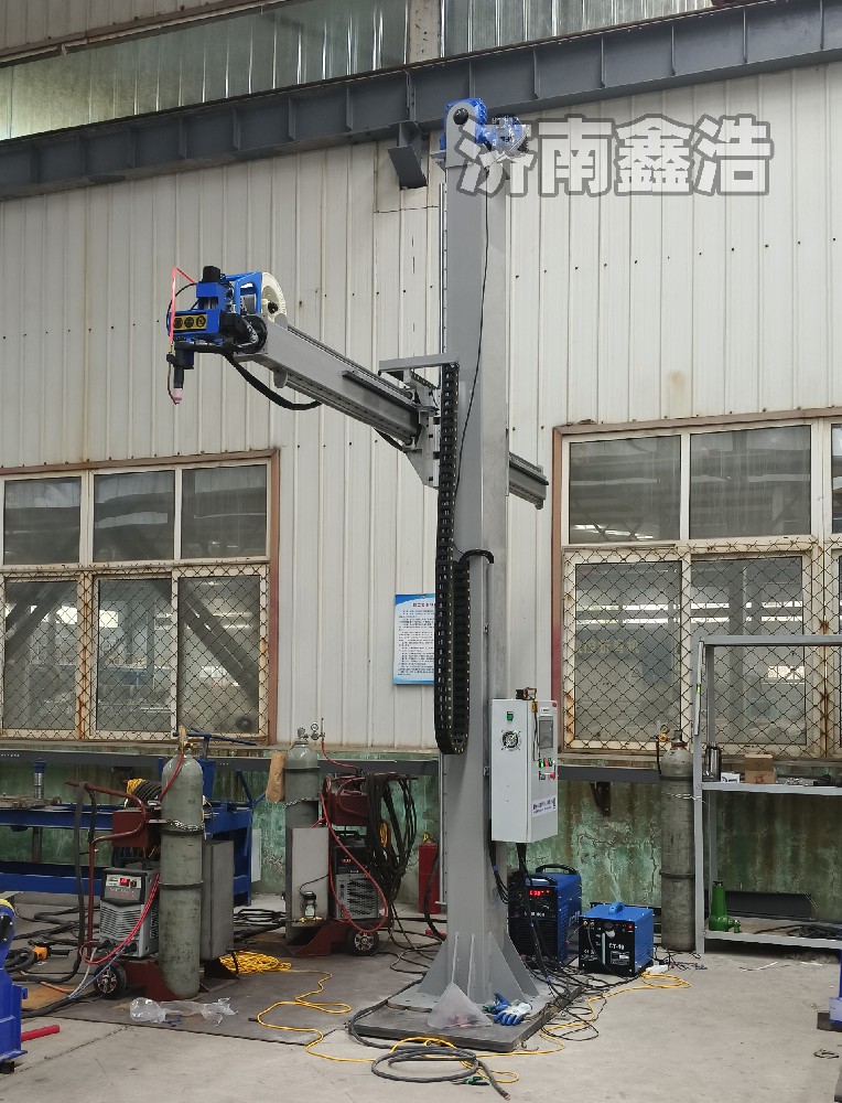 重型焊接操作機(jī)，智能數(shù)控，自動焊接