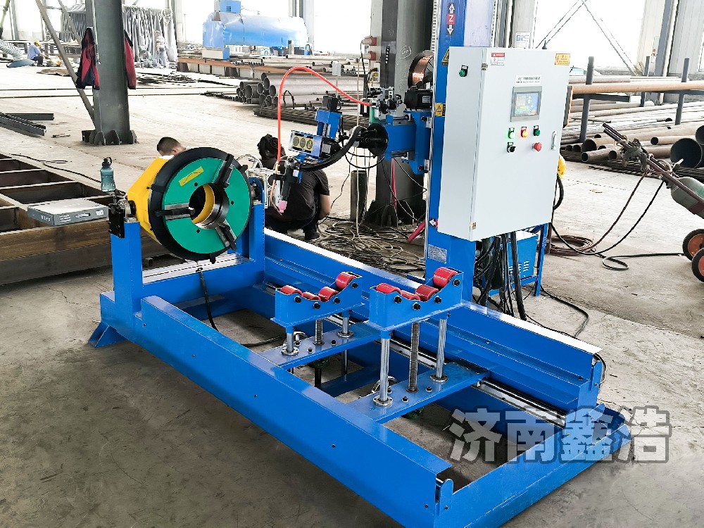 衡水客戶訂購鑫浩7軸-2240型，智能數(shù)控簡單焊接