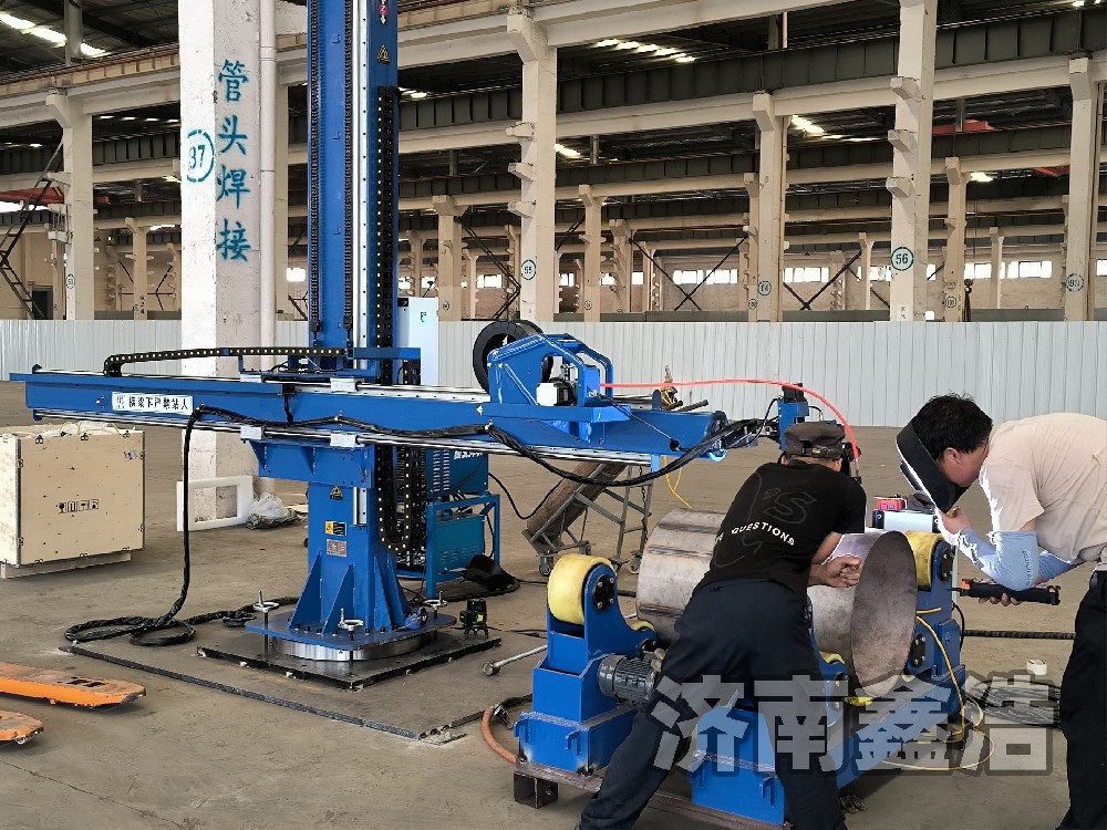 重型焊接操作機，智能數(shù)控，運行穩(wěn)定